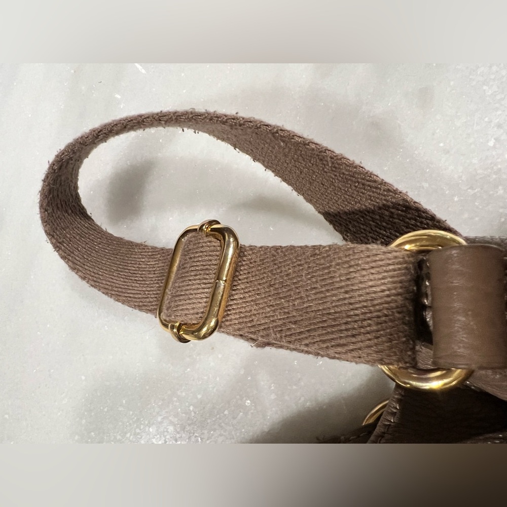 The Sak Gray/Taupe Leather Cinch Crossbody Bag - Picture 8 of 15